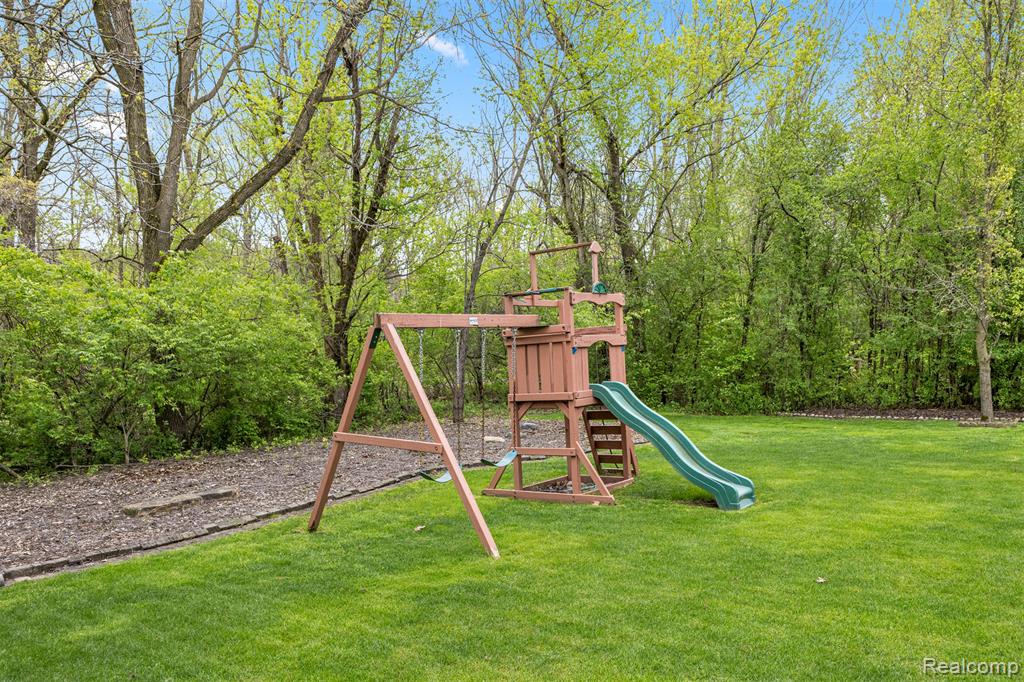 16784 Yellowstone Drive, Northville, MI 48168 — Photo 58