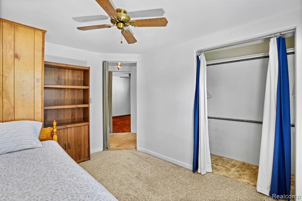 6154 Roberta Street, Burton, MI 48509 — Photo 15