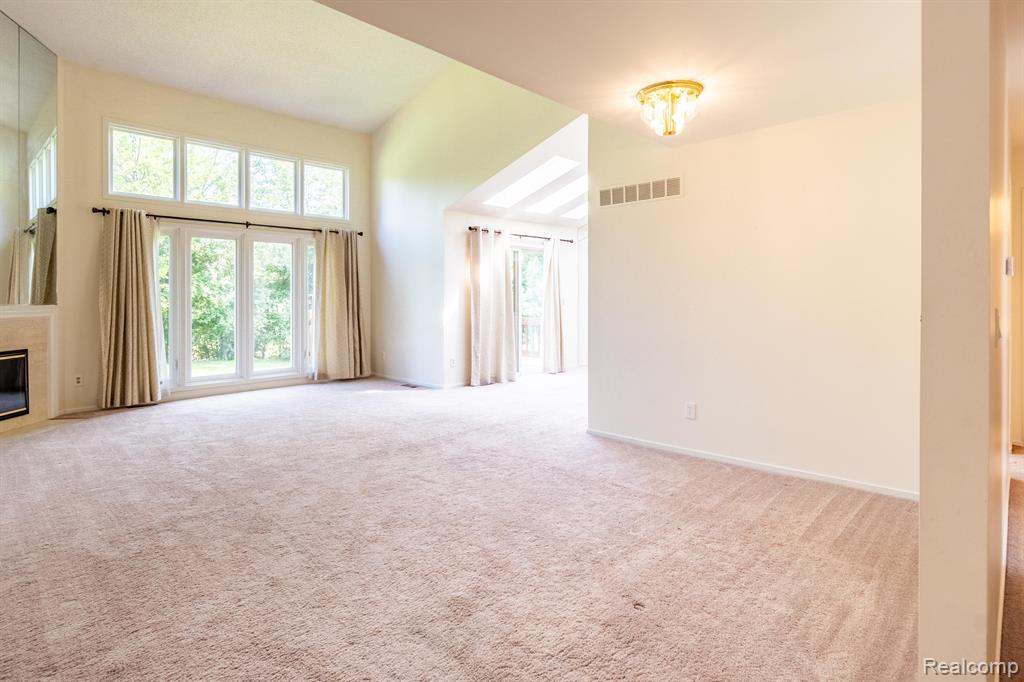4230 BRECKENRIDGE Drive, West Bloomfield, MI — Photo 4
