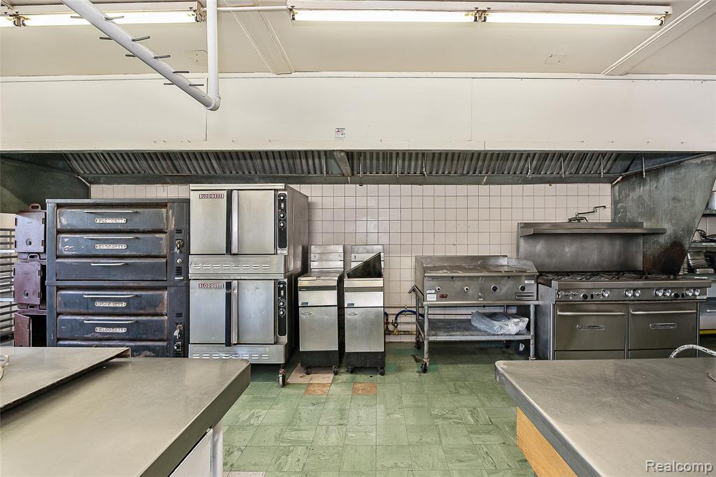 1210 E Michigan Avenue - Photo 5