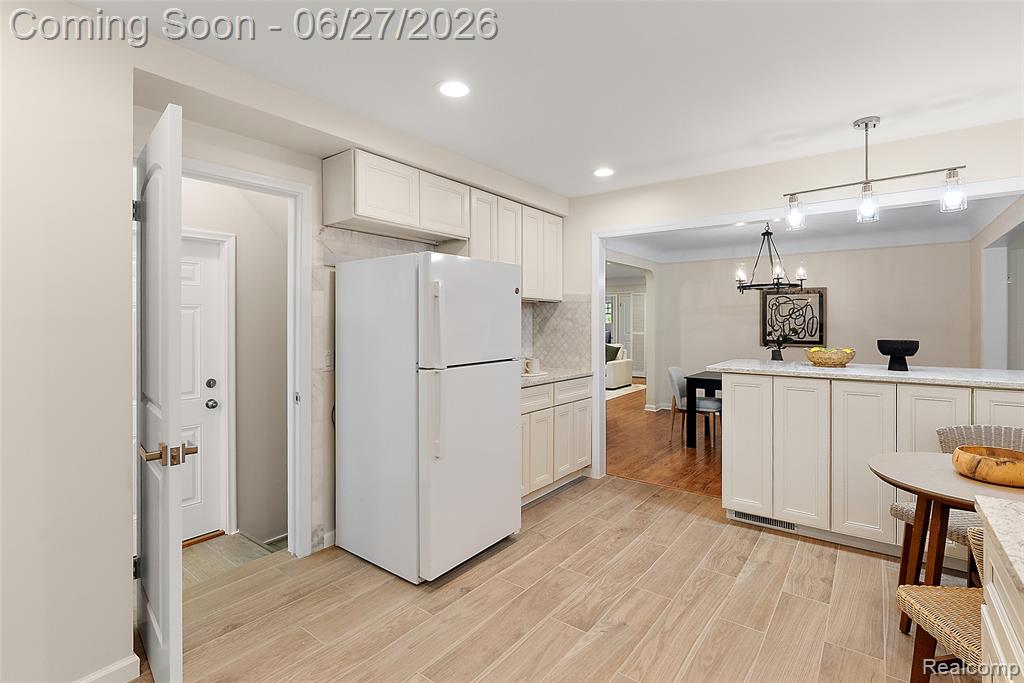 21235 River Road, Grosse Pointe Woods, MI 48236 — Photo 12