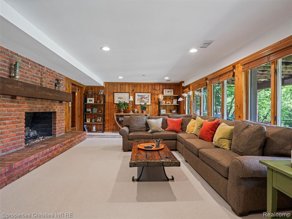 4383 Pine Tree Trail, Bloomfield Hills, MI 48302 — Photo 35