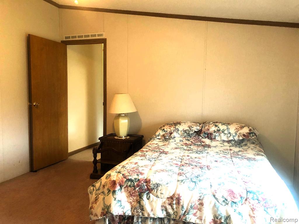 614 Spruce Court, Jonesville, MI 49250 — Photo 12
