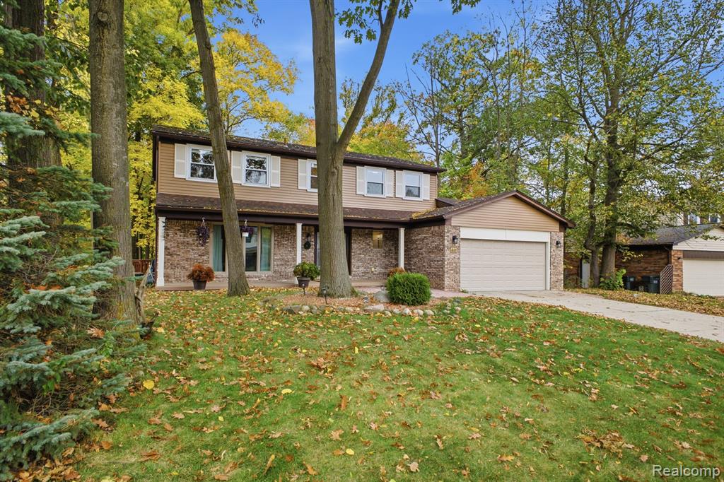 441 Pinehurst Drive, Rochester Hills, MI 48309