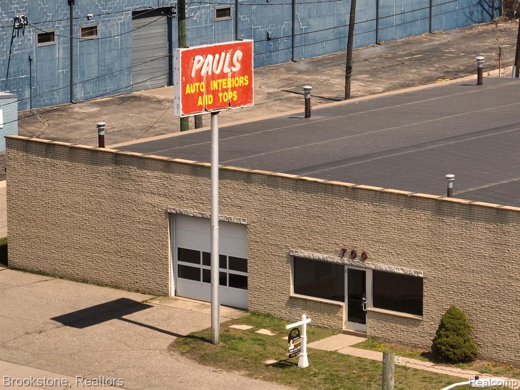 700 CESAR E CHAVEZ Avenue, Pontiac, MI 48340 — Photo 3