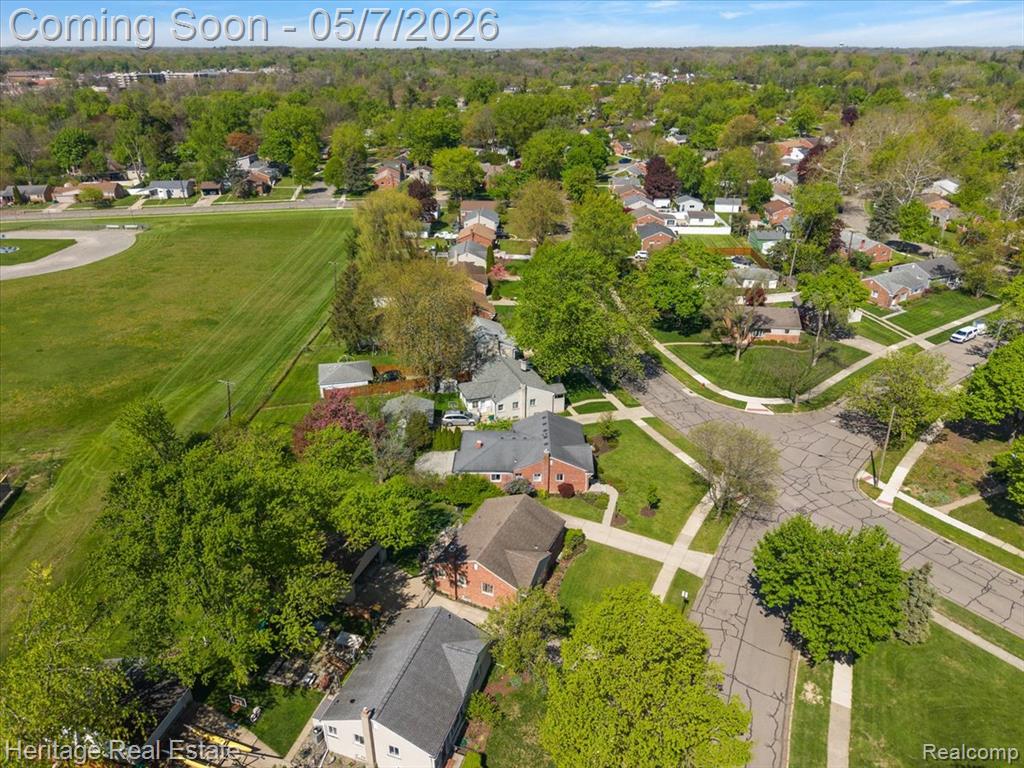 31881 Lamar Drive, Farmington, MI 48336 — Photo 48
