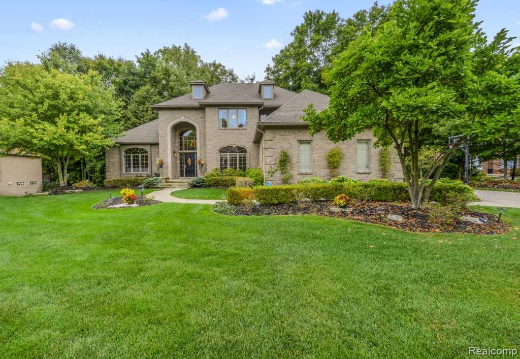 7809 Haverhill Court N, Canton, MI 48187 — Photo 2