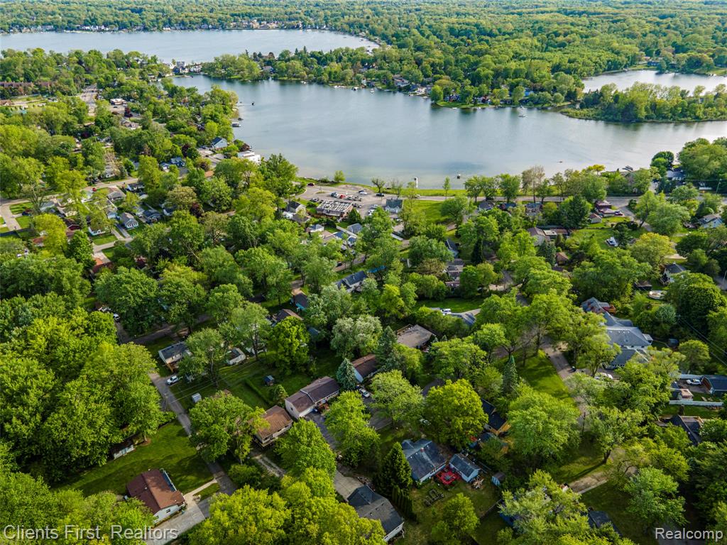4840 Gilbo Avenue, Waterford, MI 48328 — Photo 43