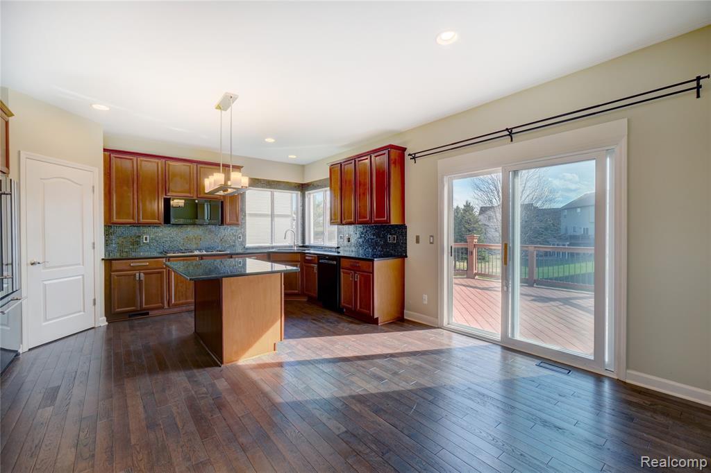 8599 Hummingbird, Commerce Twp, MI 48382 — Photo 11