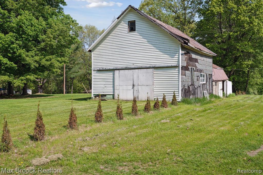 67 SUUPPI Drive, Lapeer, MI 48446 — Photo 22