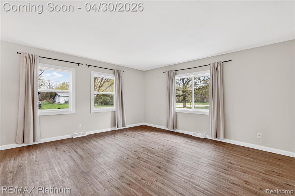 2417 Howald Avenue, Flint, MI 48504 — Photo 6