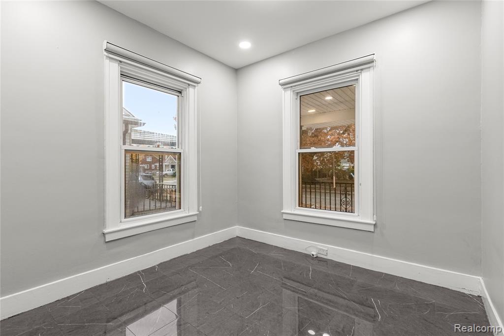 4736 Curtis Street, Dearborn, MI 48126 — Photo 9