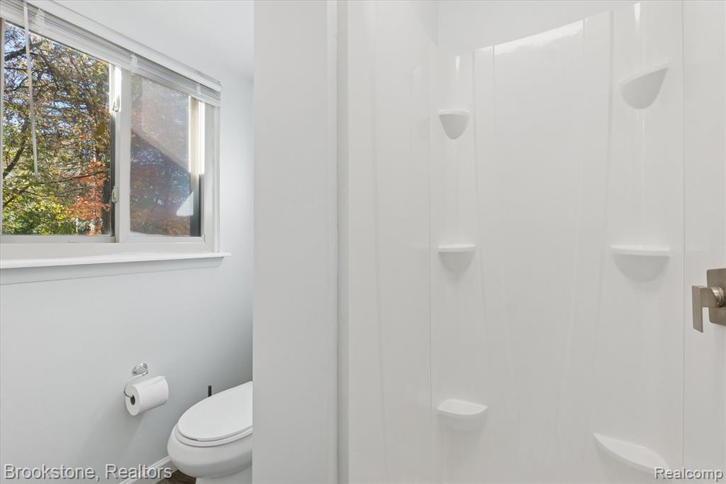 6004 Gibson Avenue, East Lansing, MI 48823 — Photo 26