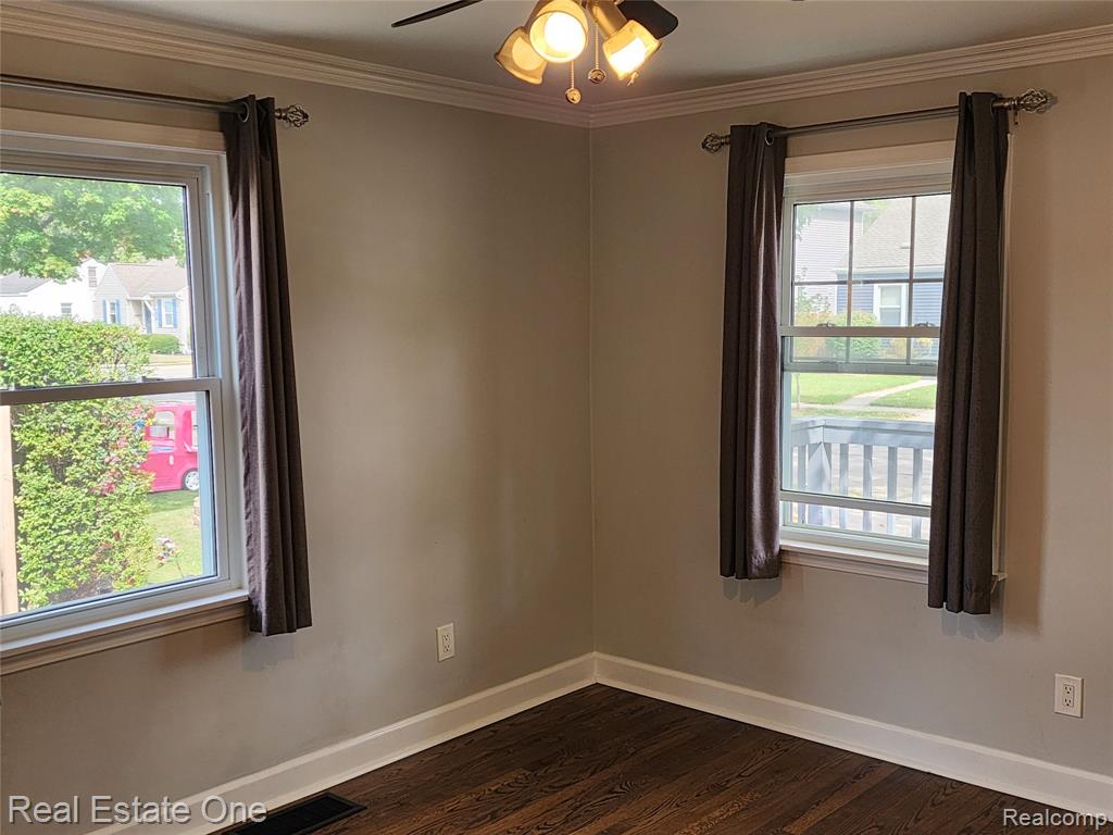 3659 Ellwood Avenue, Berkley, MI 48072 — Photo 11
