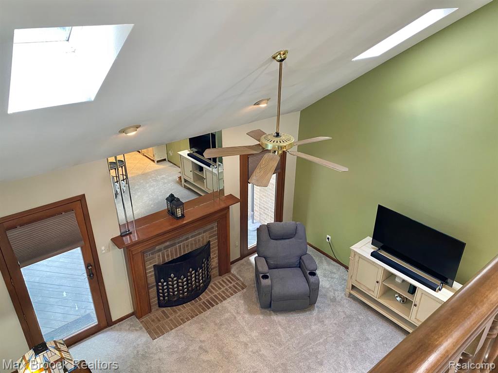 16226 PINE RIDGE Drive, Fraser, MI 48026 — Photo 5