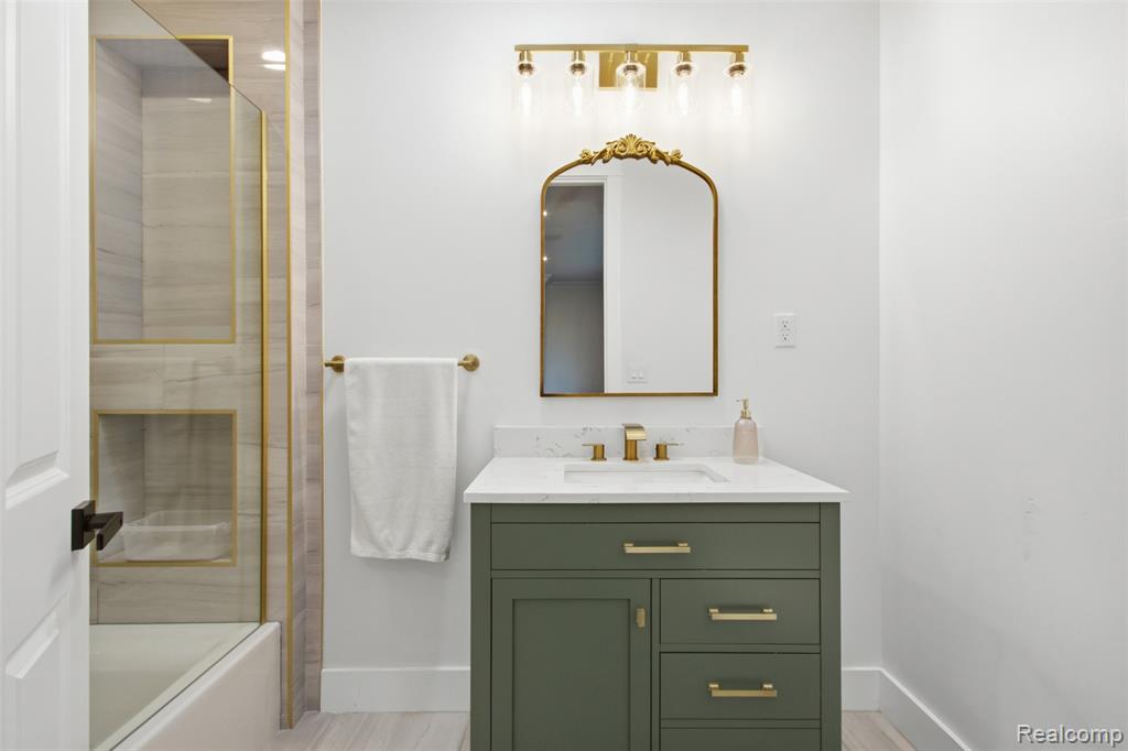 24696 Franklin Park Drive, Franklin, MI 48025 — Photo 59