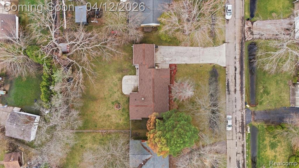 2455 Ivanhoe Drive, West Bloomfield, MI 48324 — Photo 41