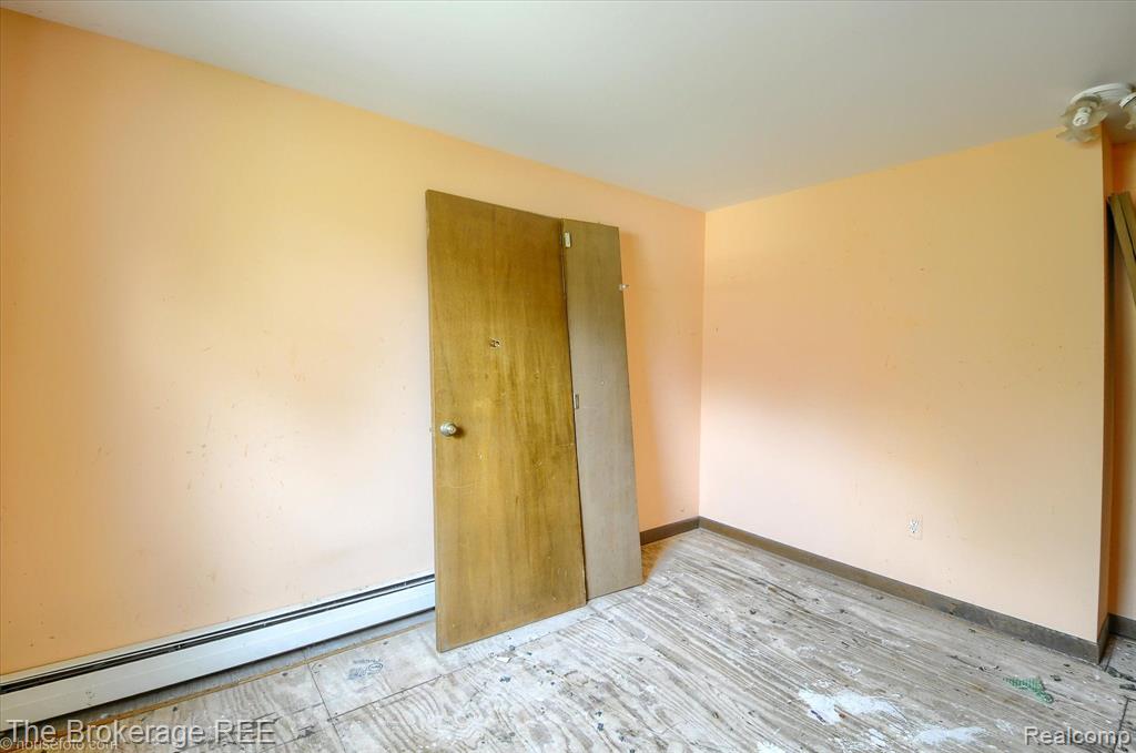 688 UPHILL Road, Milford, MI 48381 — Photo 47