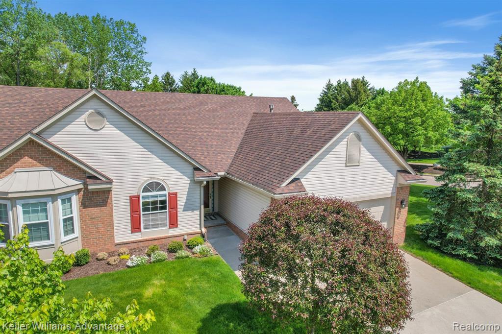 390 Mulberry Drive, Commerce Twp, MI 48390 — Photo 40