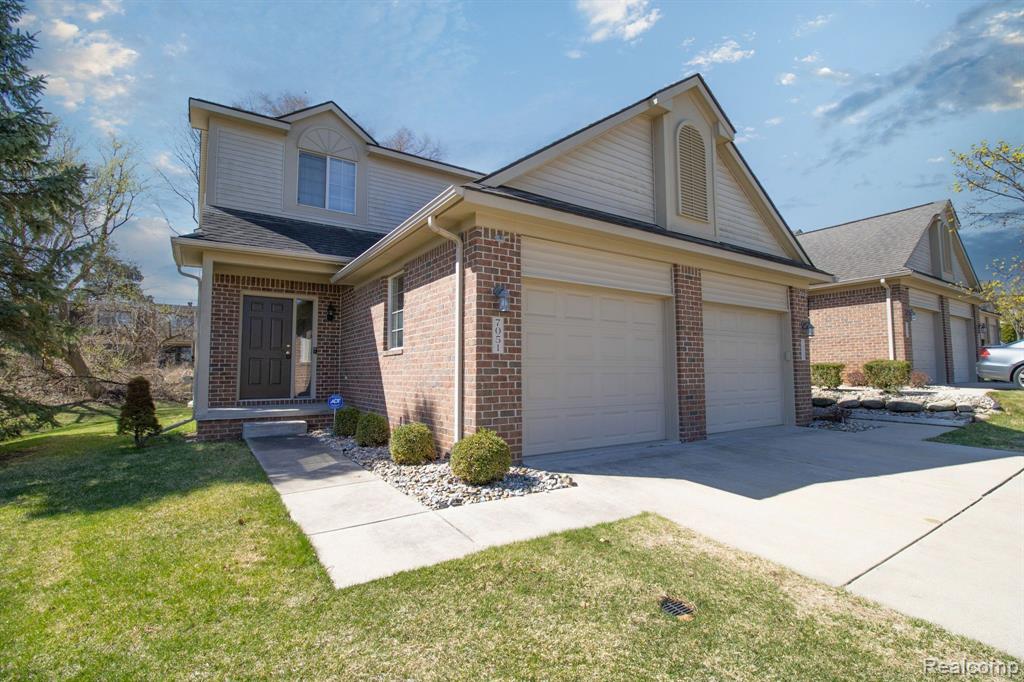 7051 MAGNOLIA Lane, Waterford, MI 48327 — Photo 5