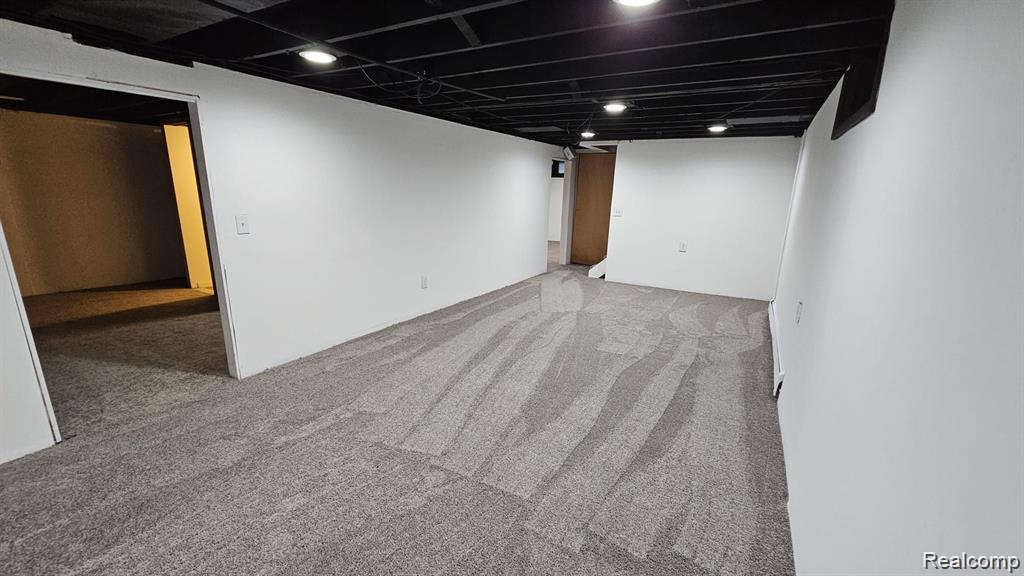 629 N VERMONT Avenue, Royal Oak, MI 48067 — Photo 21
