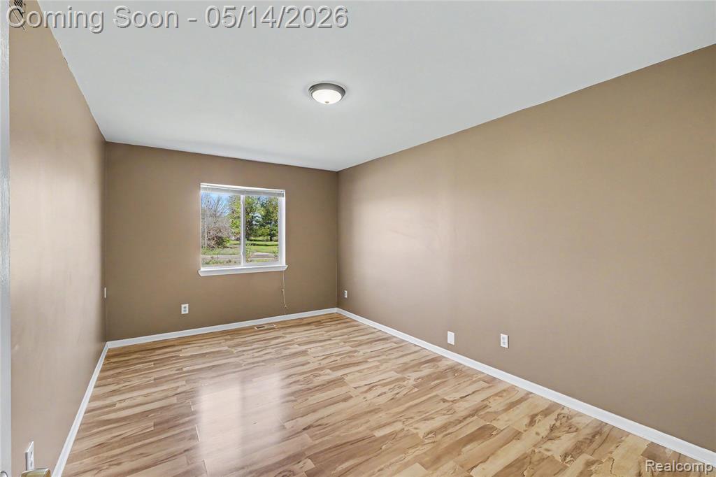 7409 Seymour Road, Swartz Creek, MI 48473 — Photo 11