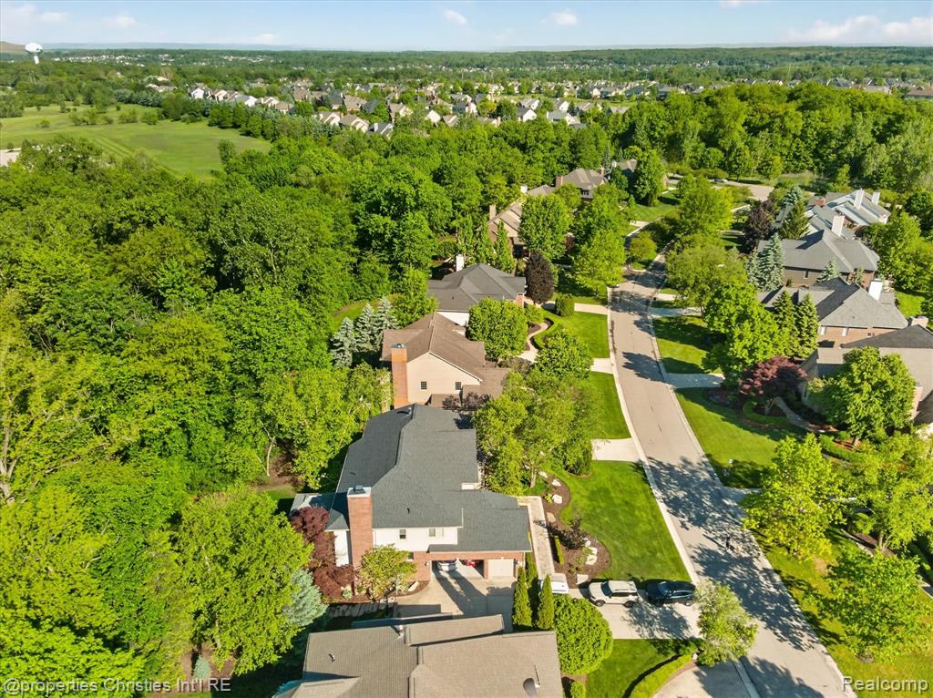 15639 Merion Court, Northville, MI 48168 — Photo 65