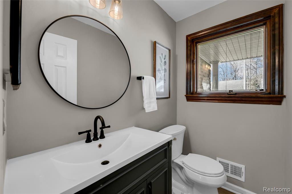 9447 Continental Drive, Taylor, MI 48180 — Photo 12