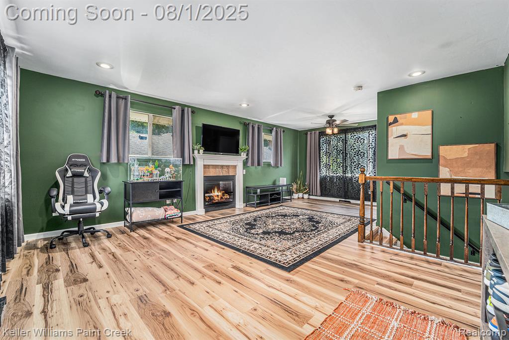 4135 Fenmore Avenue, Waterford, MI 48328 — Photo 8