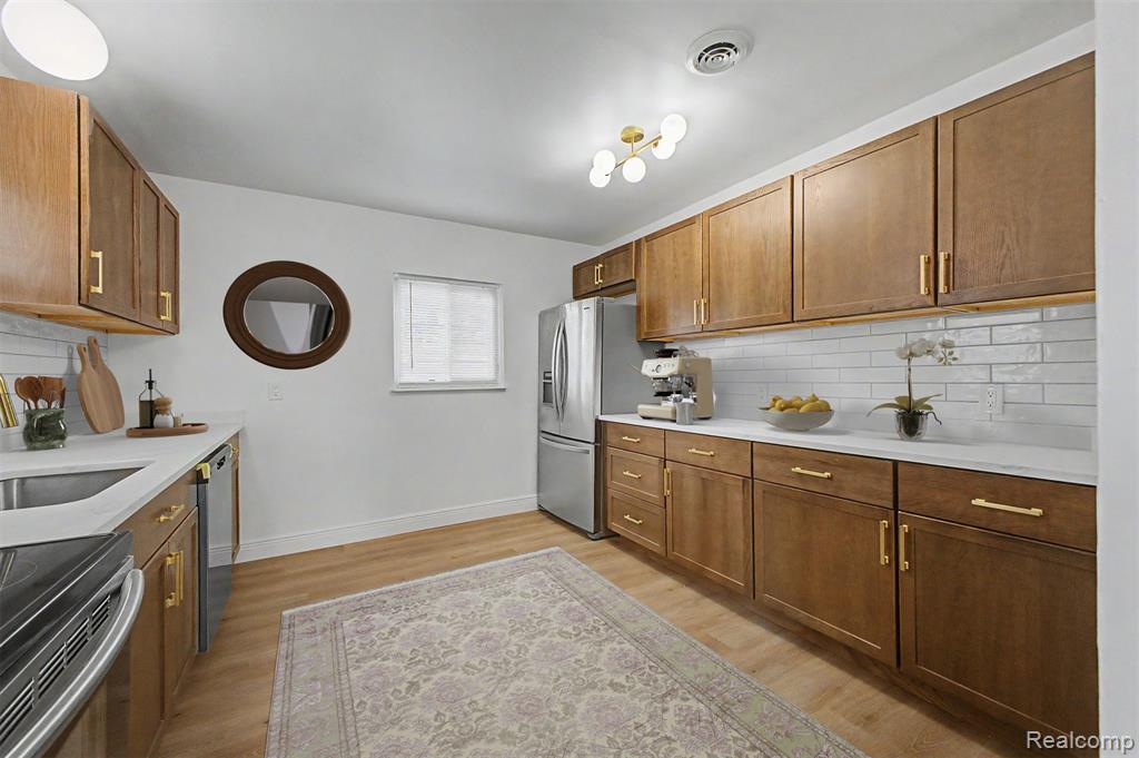 31765 Brown Street, Garden City, MI — Photo 8