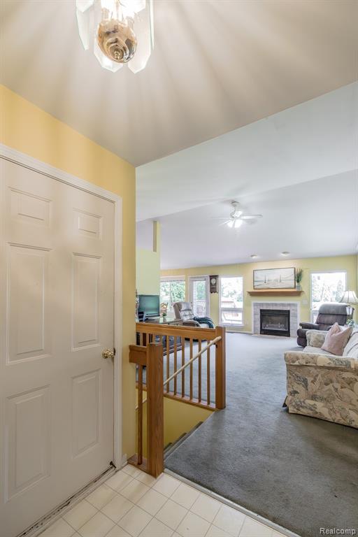 4304 W Pointe Drive, Waterford, MI 48329 — Photo 4