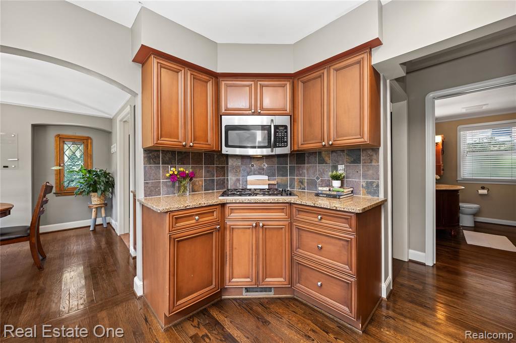 8124 Huntington Road, Huntington Woods, MI — Photo 14