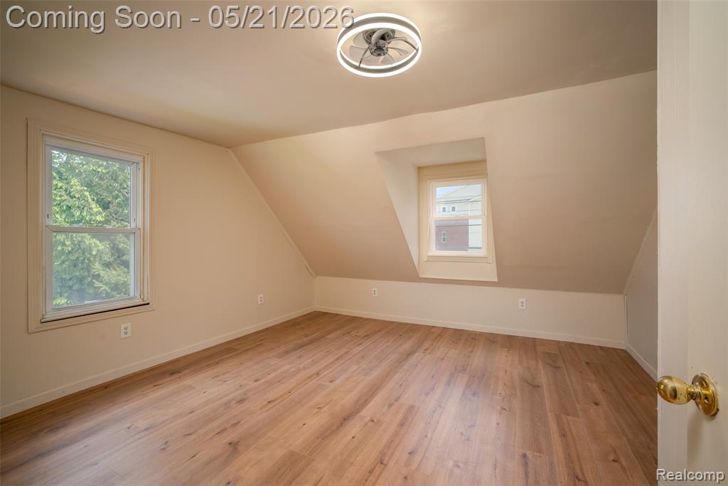 420 Wellsboro Street, Walled Lake, MI 48390 — Photo 26