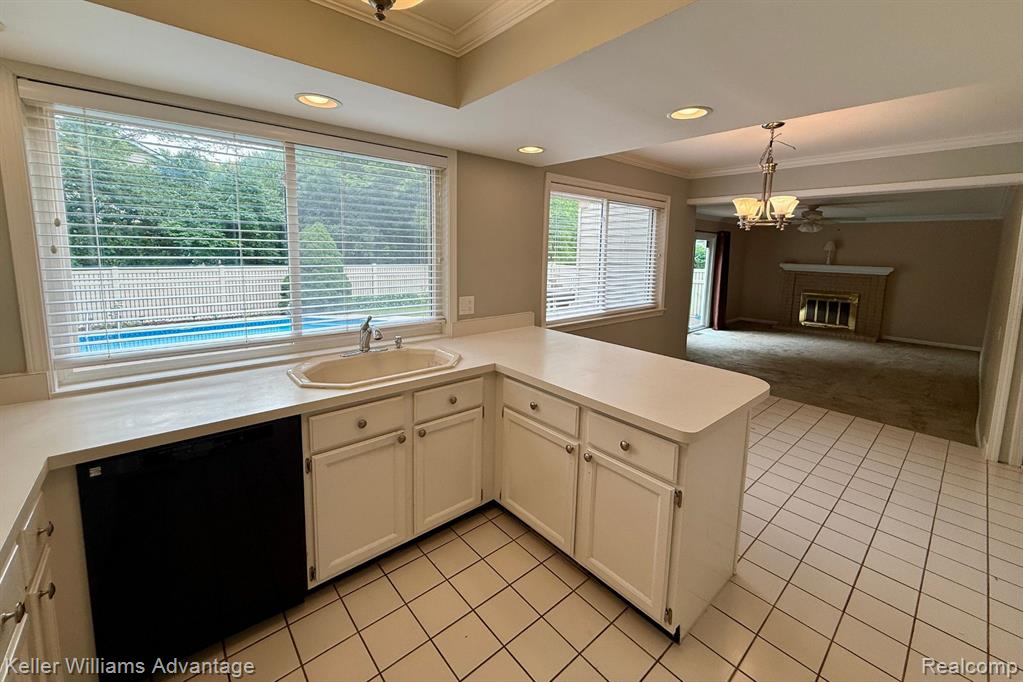 40795 Katie Drive, Novi, MI — Photo 8