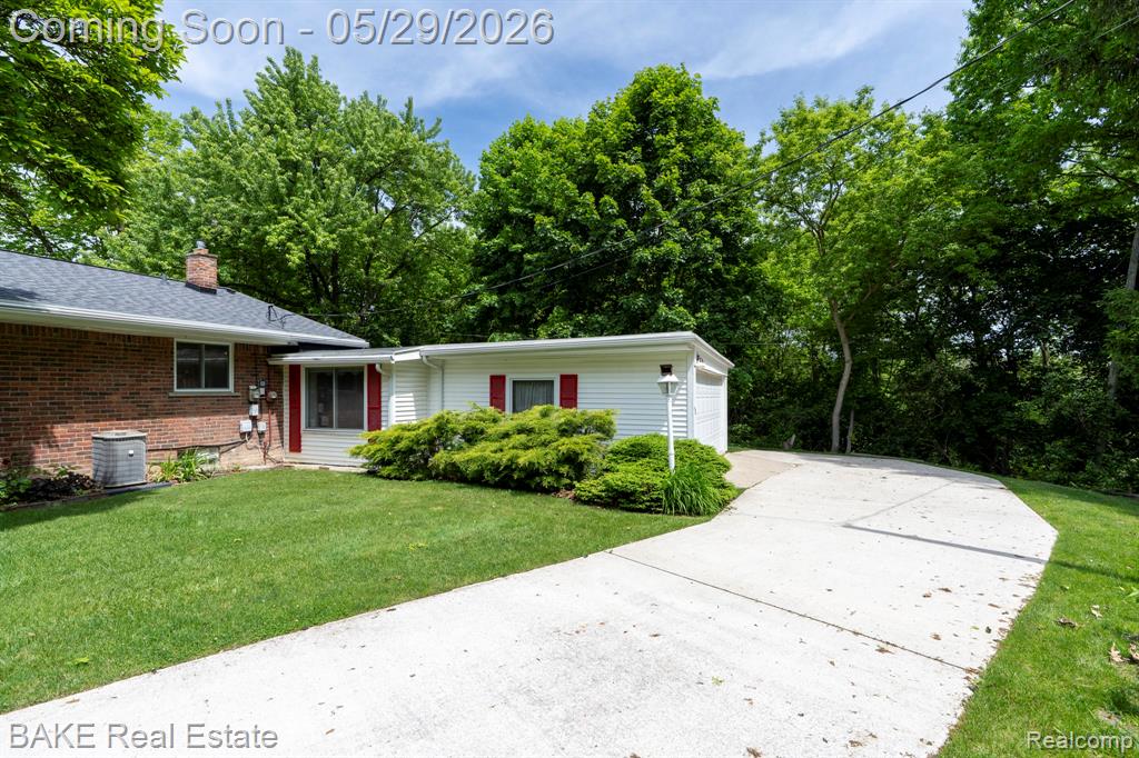 800 Parkview Drive, Plymouth, MI 48170 — Photo 4