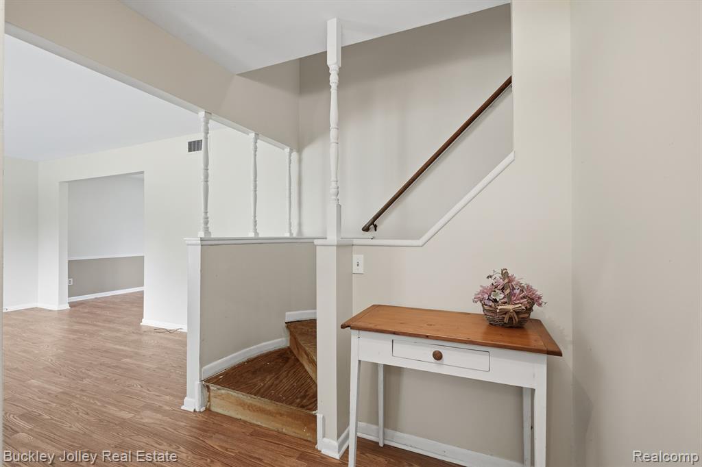 10507 Lafollette Drive, Brighton, MI 48114 — Photo 16