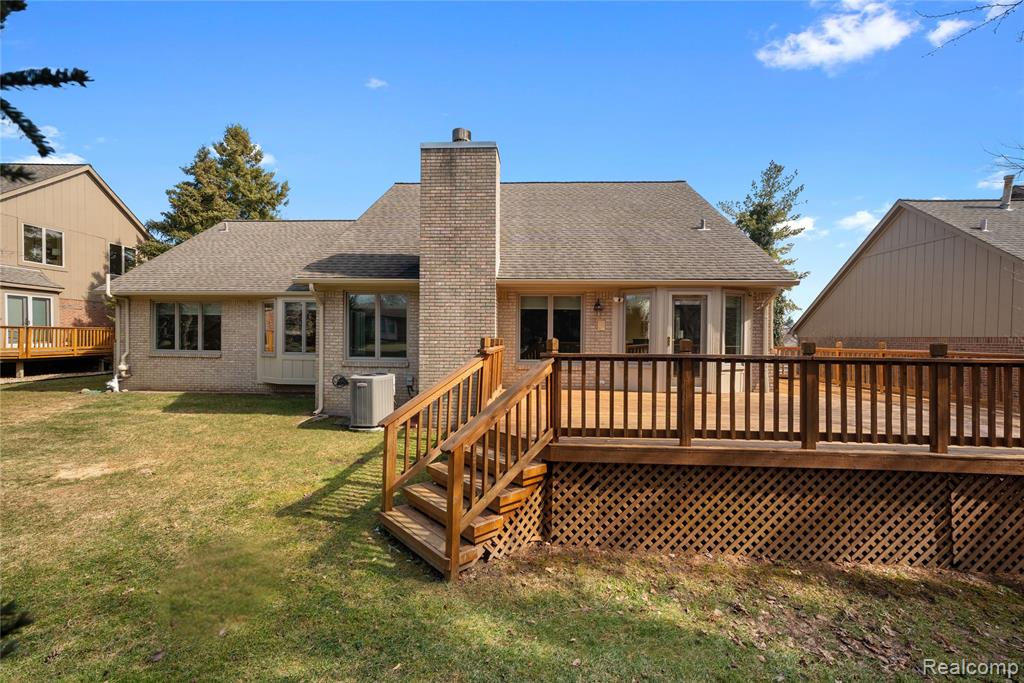 16807 Country Knoll Drive, Northville, MI 48168 — Photo 24