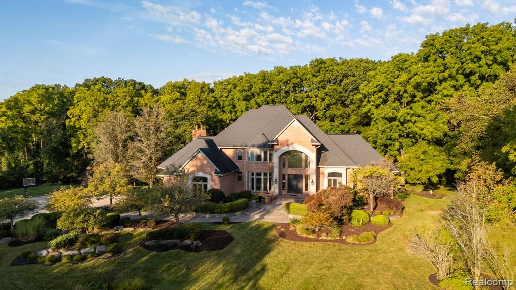5779 Pinecrest Estates Drive, Ann Arbor, MI 48105 — front exterior