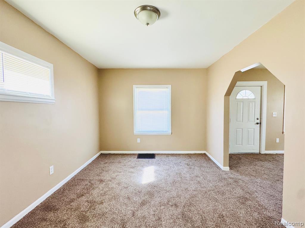 92 OAKHILL Street, Pontiac, MI 48342 — Photo 16