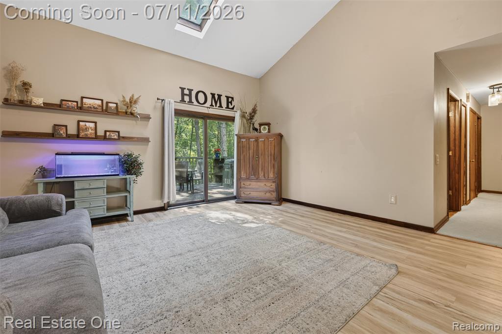 310 S Van Road, Holly, MI 48442 — Photo 13