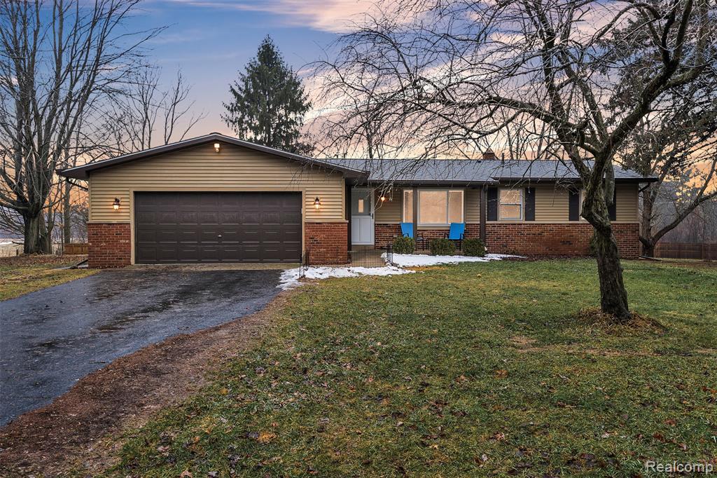 1641 Indian Road, Lapeer, MI 48446 — front exterior