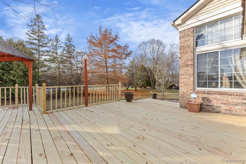8886 Stonebridge Court, Van Buren, MI 48111 — Photo 30