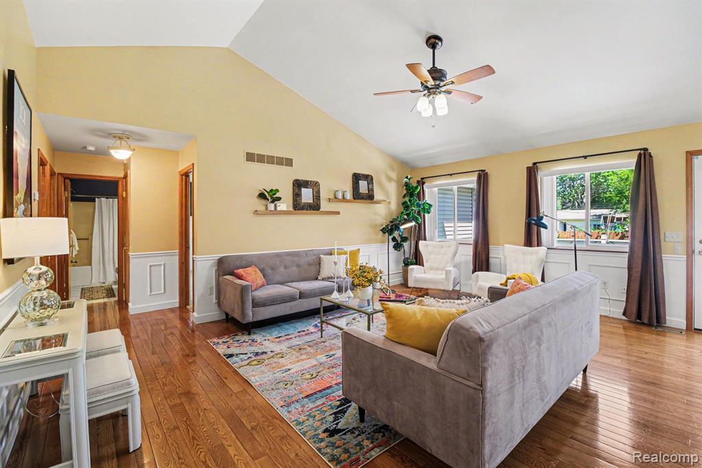 4660 Woodhull Drive, Clarkston, MI — Photo 3