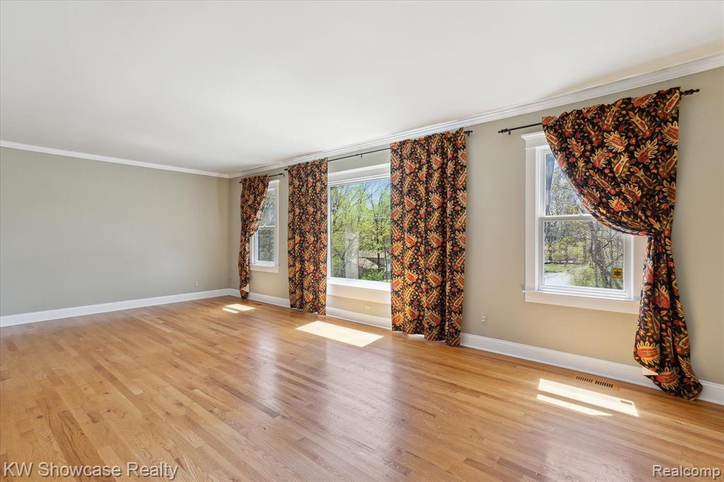 4105 WOODCROFT Street, White Lake, MI 48383 — Photo 5
