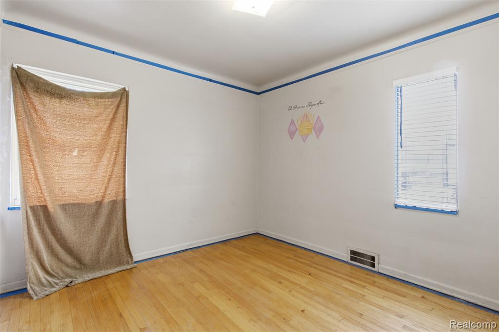 11406 Strathmoor Street, Detroit, MI 48227 — Photo 10