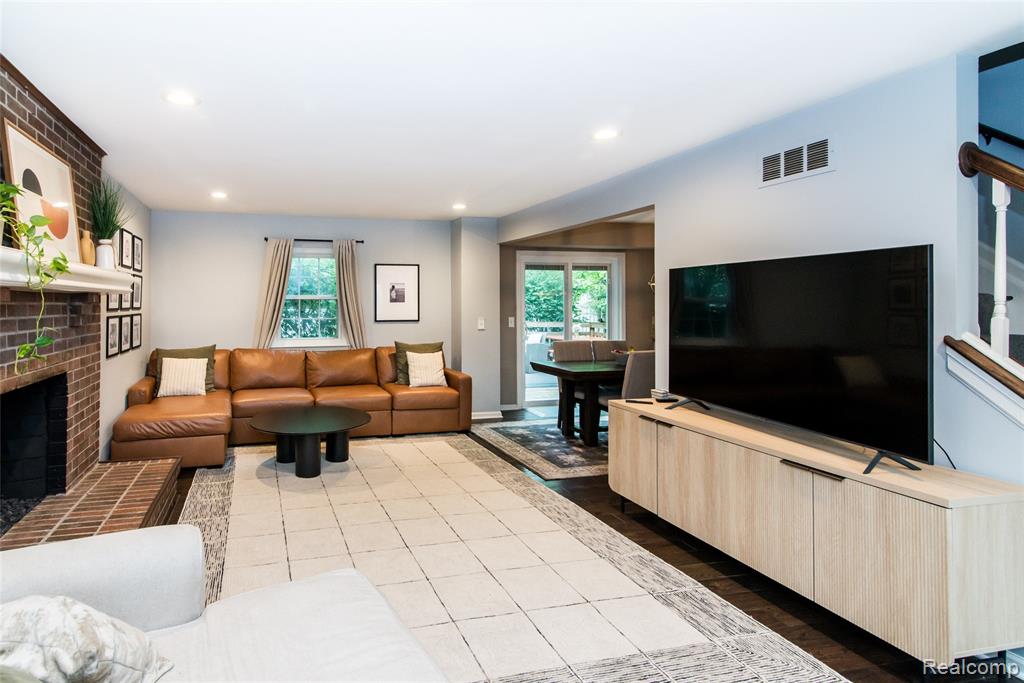 45234 Prestbury Road, Canton, MI 48187 — Photo 15