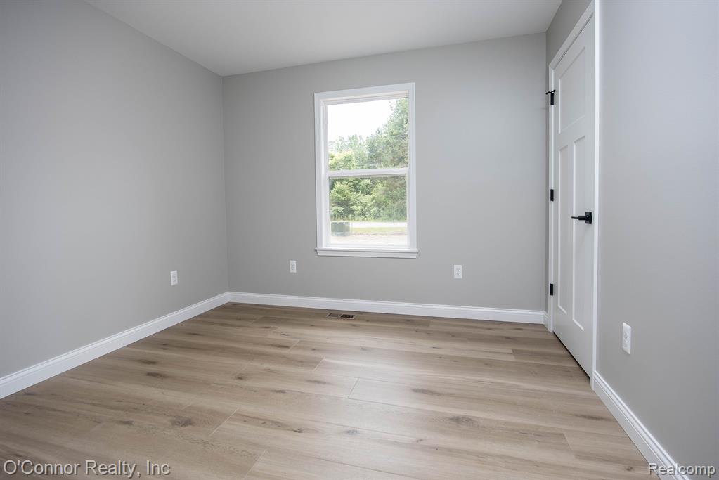 3834 Knapp Avenue, Port Huron, MI 48060 — Photo 13