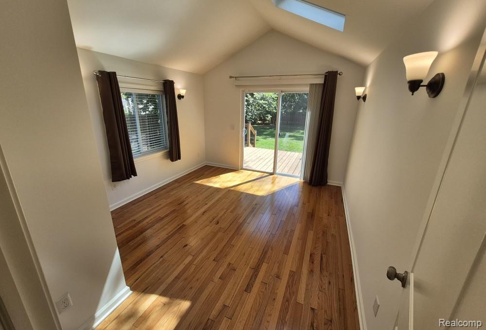 7377 Cooley Lake Road, West Bloomfield, MI 48324 — Photo 5