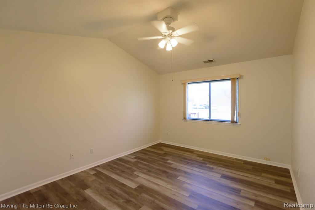 9540 WHEATGRASS Lane, Belleville, MI 48111 — Photo 13