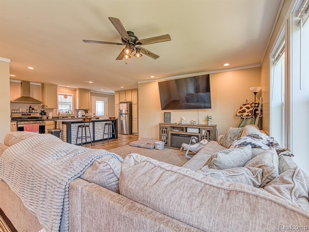 501 Washington, Belleville, MI 48111 — Photo 10